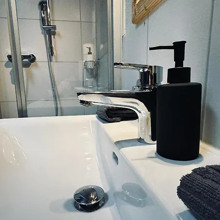 Hotel Standard 3 - Private Bathroom - Heiti Gsteig