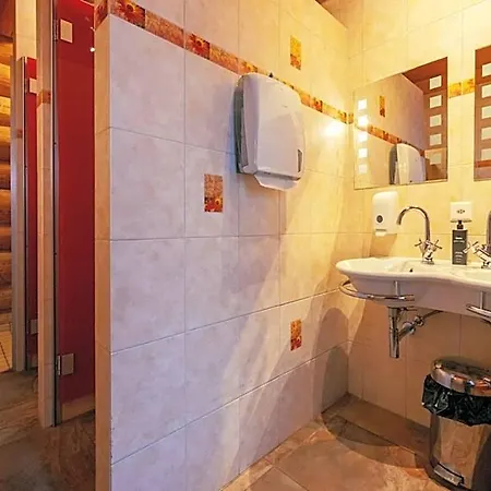 Standard 3 - Private Bathroom - Heiti 2* Gsteig
