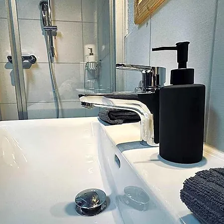 Standard 3 - Private Bathroom - Heiti 2* Gsteig