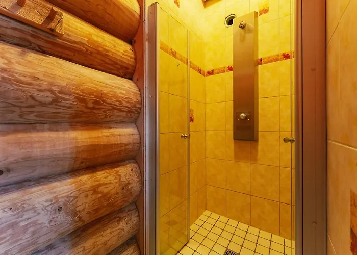 Standard 3 - Heiti Hotel